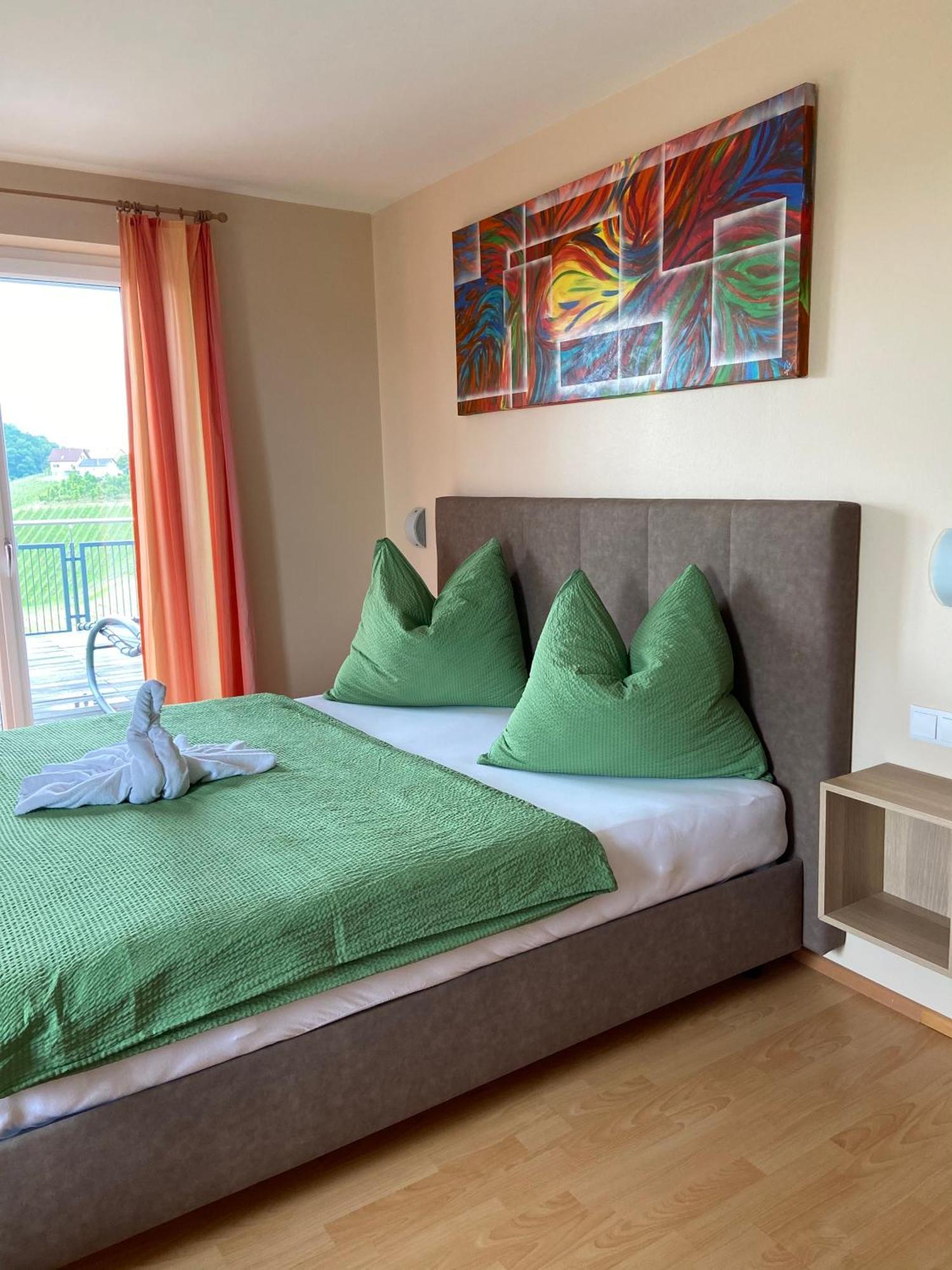 Zweytick Gaestezimmer Weingut Ratsch an der Weinstraße 外观 照片