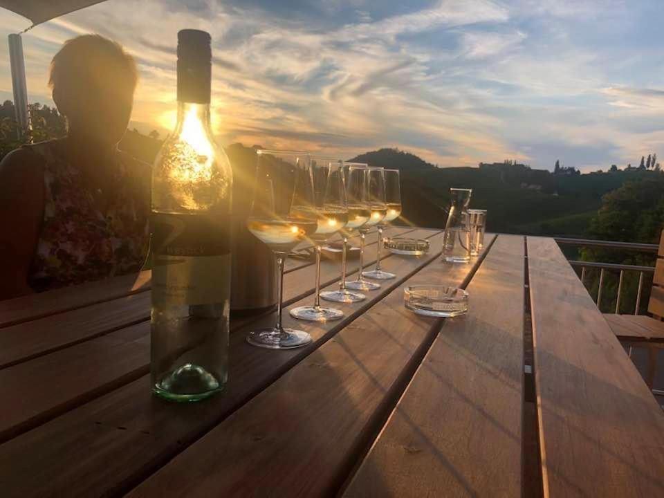 Zweytick Gaestezimmer Weingut Ratsch an der Weinstraße 外观 照片