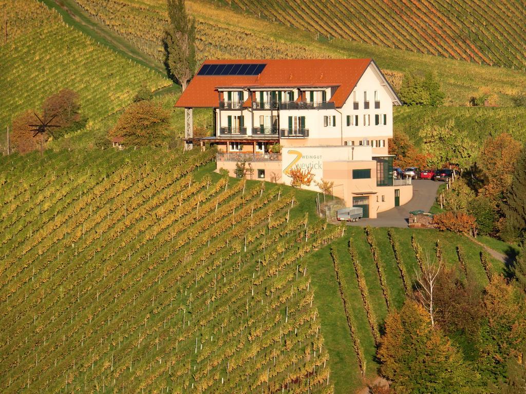 Zweytick Gaestezimmer Weingut Ratsch an der Weinstraße 外观 照片